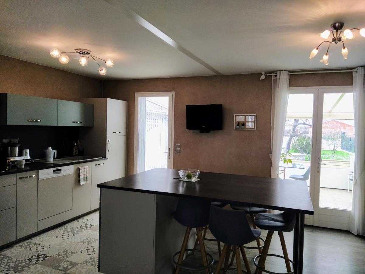 Maison Plain Pied Avec Jardin, Terrasse Et Veranda คอญญัก ภายนอก รูปภาพ
